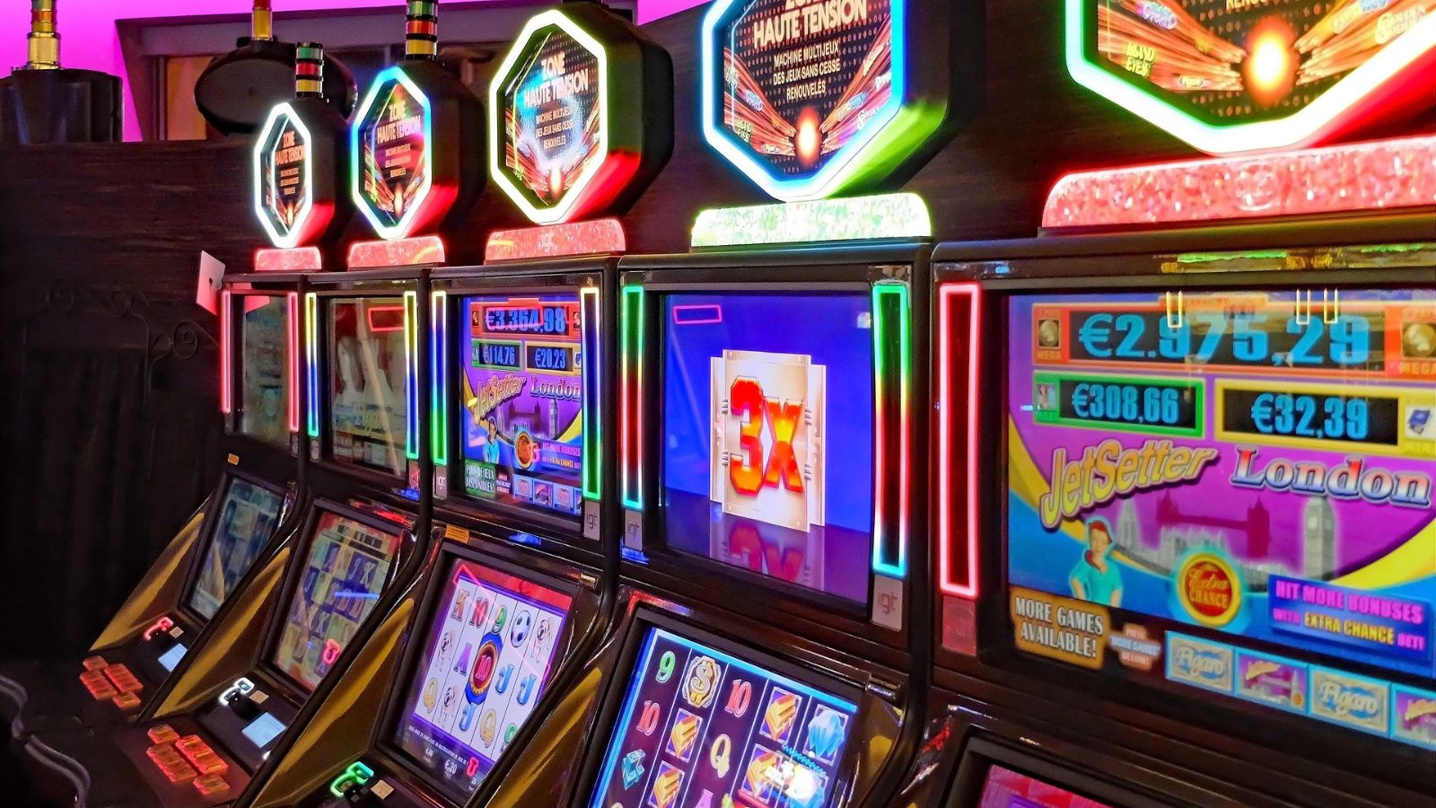 Player Pools on Progressive Jackpots